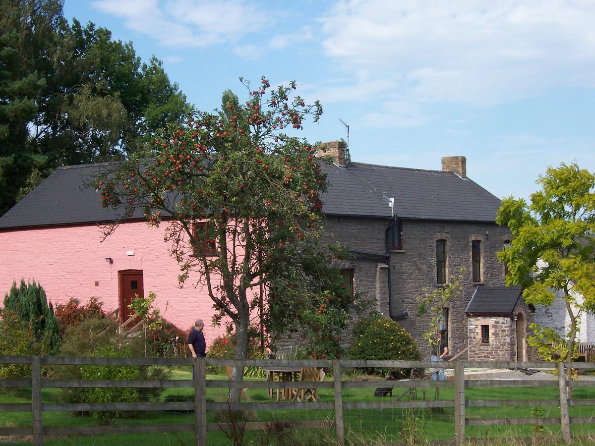 LlangorseBrynderwen住宿加早餐旅馆 外观 照片
